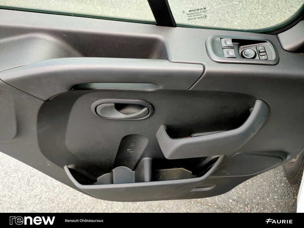 Acheter Renault Master 3 MASTER FGN TRAC F3500 L3H3 BLUE DCI 135 CONFORT 4p occasion dans les concessions du Groupe Faurie