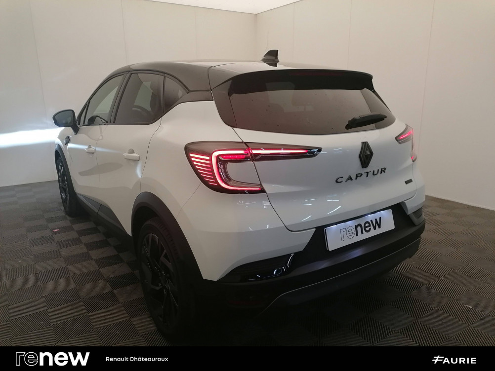 Acheter Renault Captur 2 Captur E-Tech full hybrid 145 ch esprit Alpine 5p occasion dans les concessions du Groupe Faurie