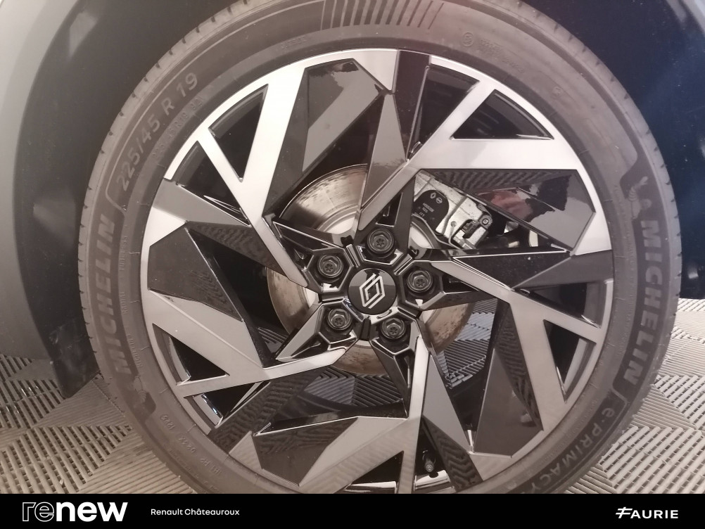 Acheter Renault Captur 2 Captur E-Tech full hybrid 145 ch esprit Alpine 5p occasion dans les concessions du Groupe Faurie
