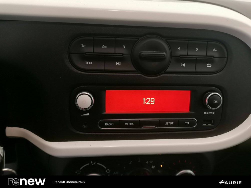 Acheter Renault Twingo 3 Twingo III 0.9 TCe 90 Energy E6C Intens 5p occasion dans les concessions du Groupe Faurie