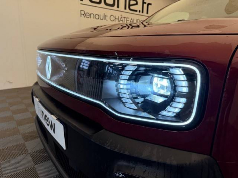 Acheter Renault Renault 4 Renault 4 E-Tech Electrique 150 ch autonomie confort Techno 5p neuf dans les concessions du Groupe Faurie