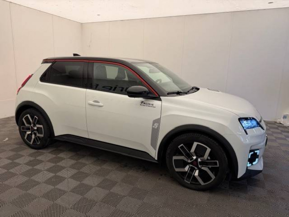 Acheter Renault Renault 5 Renault 5 E-Tech Electrique 150 ch autonomie confort Techno 5p neuf dans les concessions du Groupe Faurie