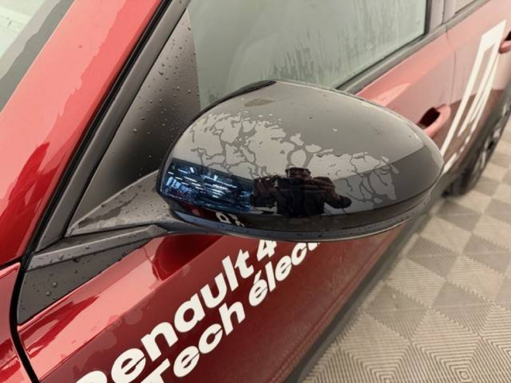 Acheter Renault Renault 4 Renault 4 E-Tech Electrique 150 ch autonomie confort Techno 5p neuf dans les concessions du Groupe Faurie