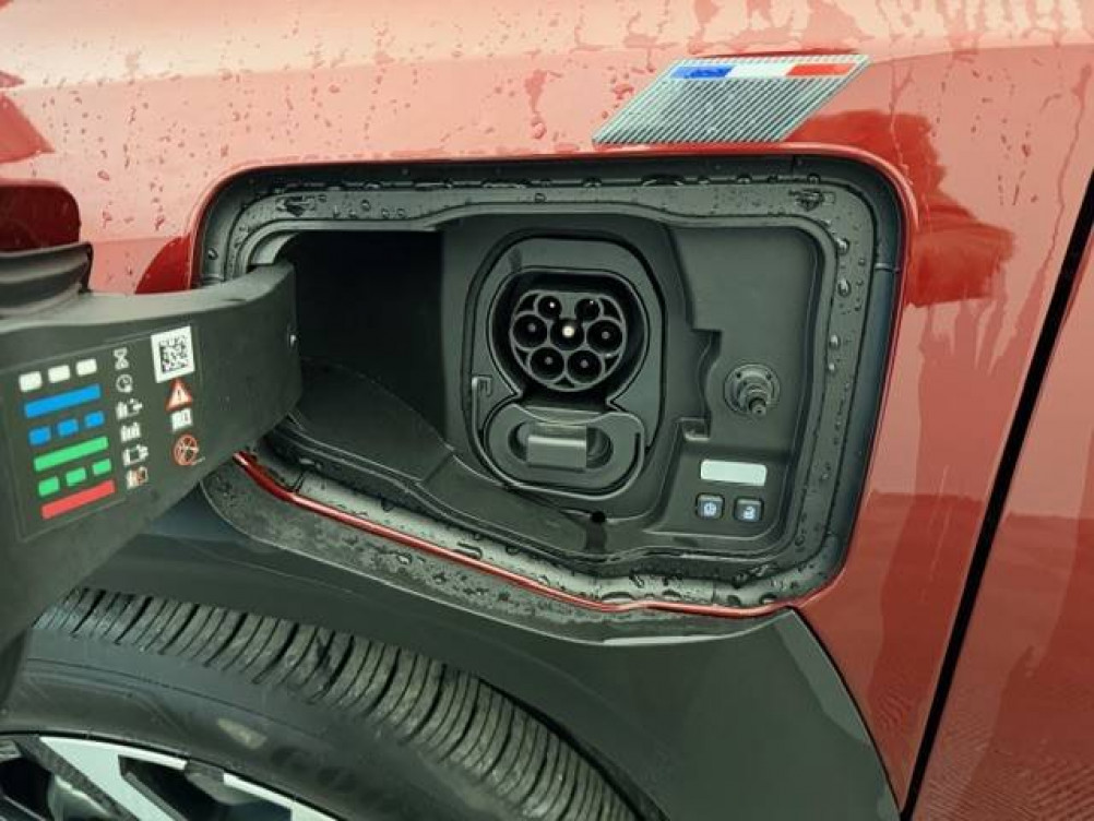 Acheter Renault Renault 4 Renault 4 E-Tech Electrique 150 ch autonomie confort Techno 5p neuf dans les concessions du Groupe Faurie