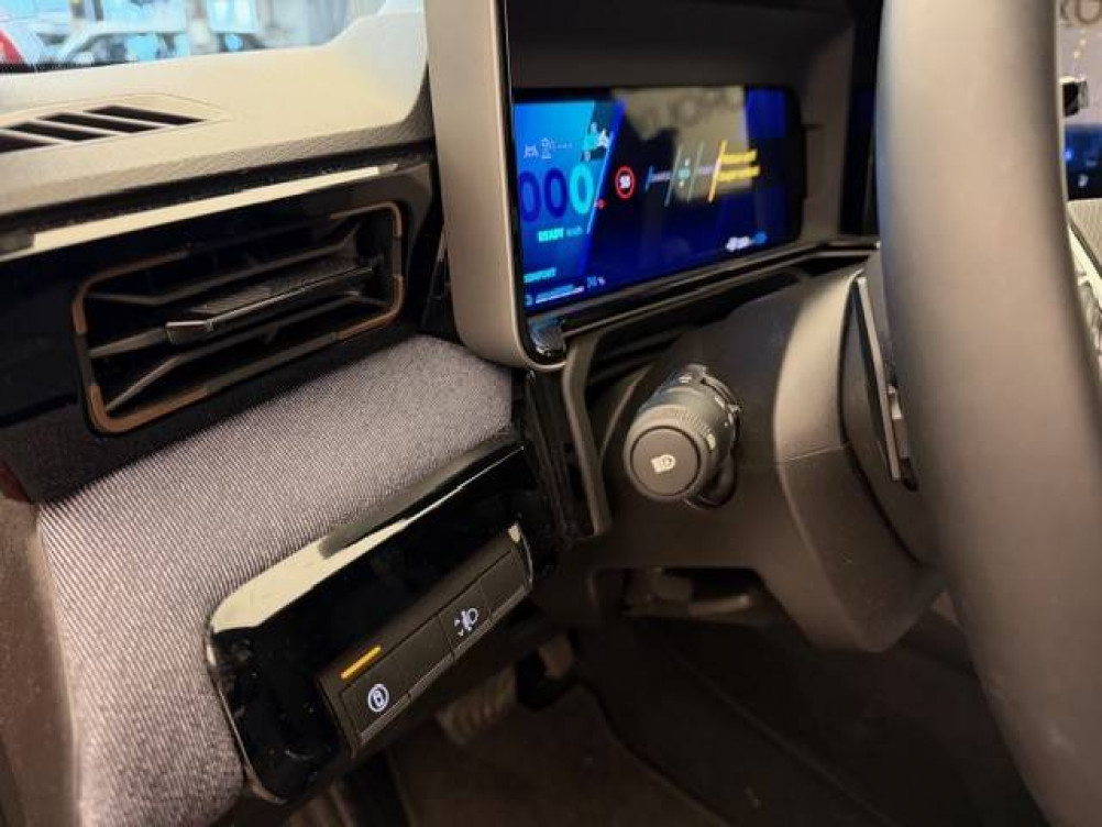 Acheter Renault Renault 4 Renault 4 E-Tech Electrique 150 ch autonomie confort Techno 5p neuf dans les concessions du Groupe Faurie