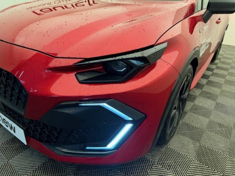 Acheter Renault Clio 6 Clio E-Tech full hybrid 160 ch esprit Alpine 5p neuf dans les concessions du Groupe Faurie