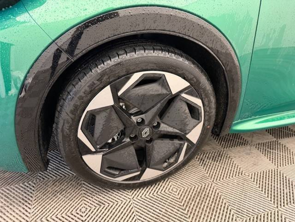 Acheter Renault Clio 6 Clio E-Tech full hybrid 160 ch Techno 5p neuf dans les concessions du Groupe Faurie