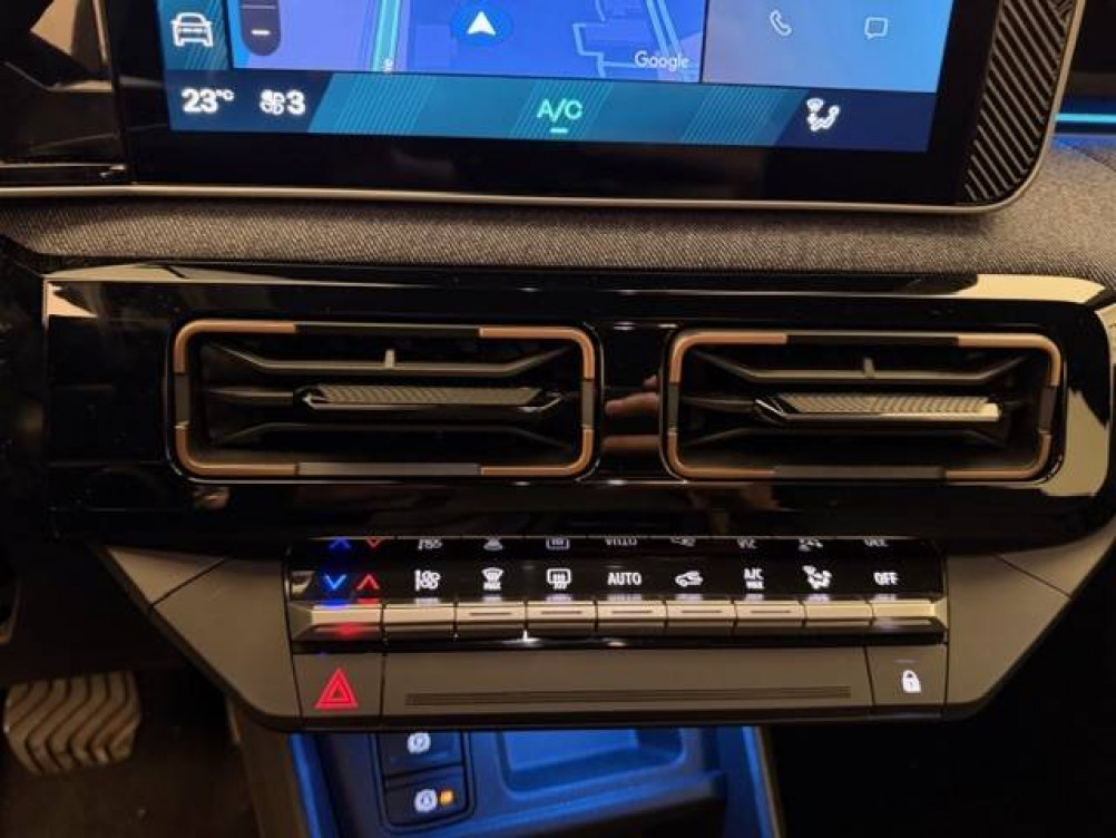 Acheter Renault Renault 4 Renault 4 E-Tech Electrique 150 ch autonomie confort Techno 5p neuf dans les concessions du Groupe Faurie