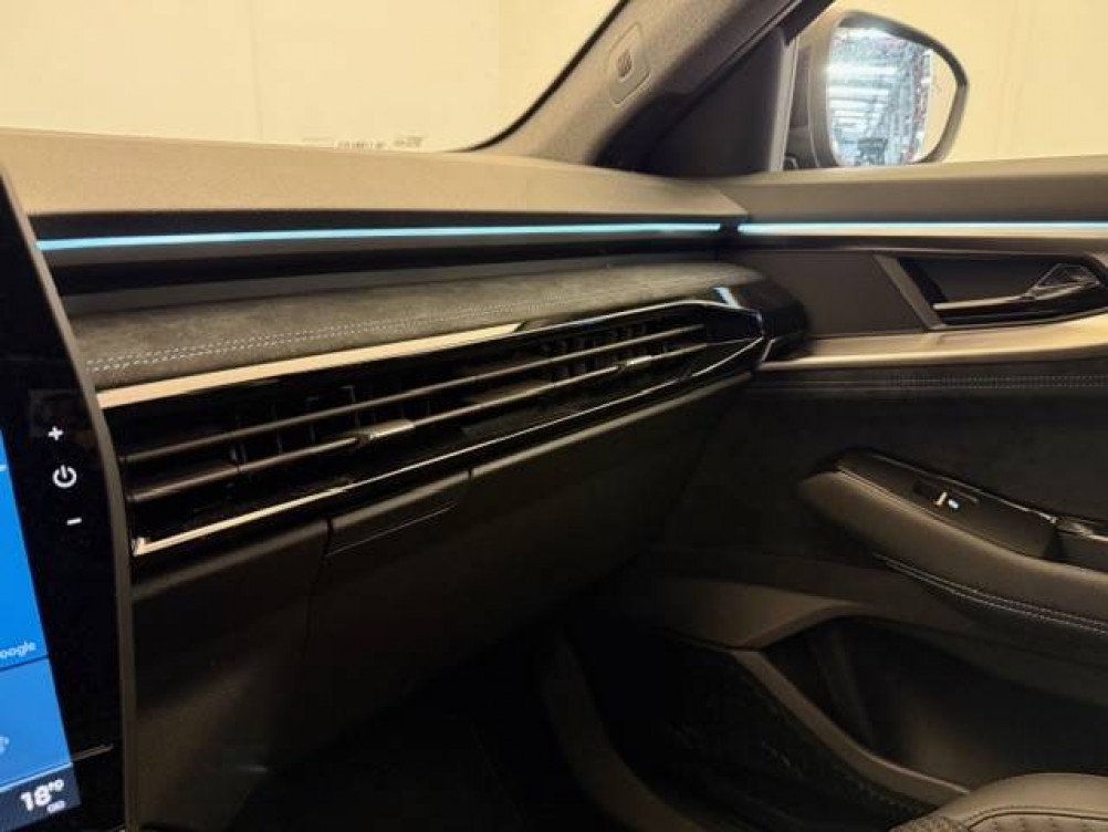 Acheter Renault Austral Austral full hybrid E-Tech 200 ch Esprit Alpine 5p neuf dans les concessions du Groupe Faurie