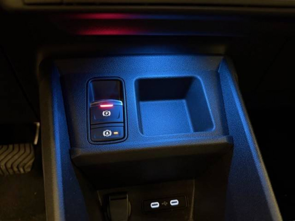 Acheter Renault Renault 4 Renault 4 E-Tech Electrique 150 ch autonomie confort Techno 5p neuf dans les concessions du Groupe Faurie