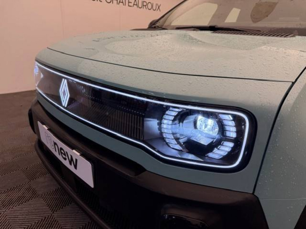 Acheter Renault Renault 4 Renault 4 E-Tech Electrique 150 ch autonomie confort Techno 5p neuf dans les concessions du Groupe Faurie