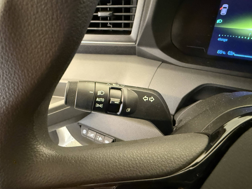 Acheter Renault Master Électrique MASTER ELECTRIQUE FG GRANDE AUTONOMIE L2H2 4T ADVANCE 4p neuf dans les concessions du Groupe Faurie