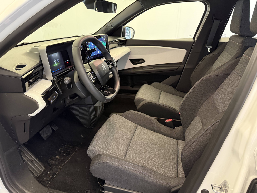 Acheter Renault Renault 5 Renault 5 E-Tech Electrique 120 ch autonomie urbaine Evolution 5p neuf dans les concessions du Groupe Faurie