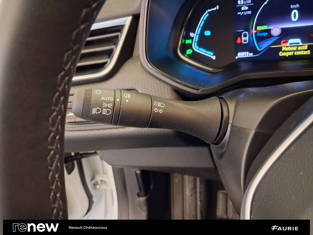 Acheter Renault Clio 5 Clio E-Tech 140 - 21N Business 5p occasion dans les concessions du Groupe Faurie