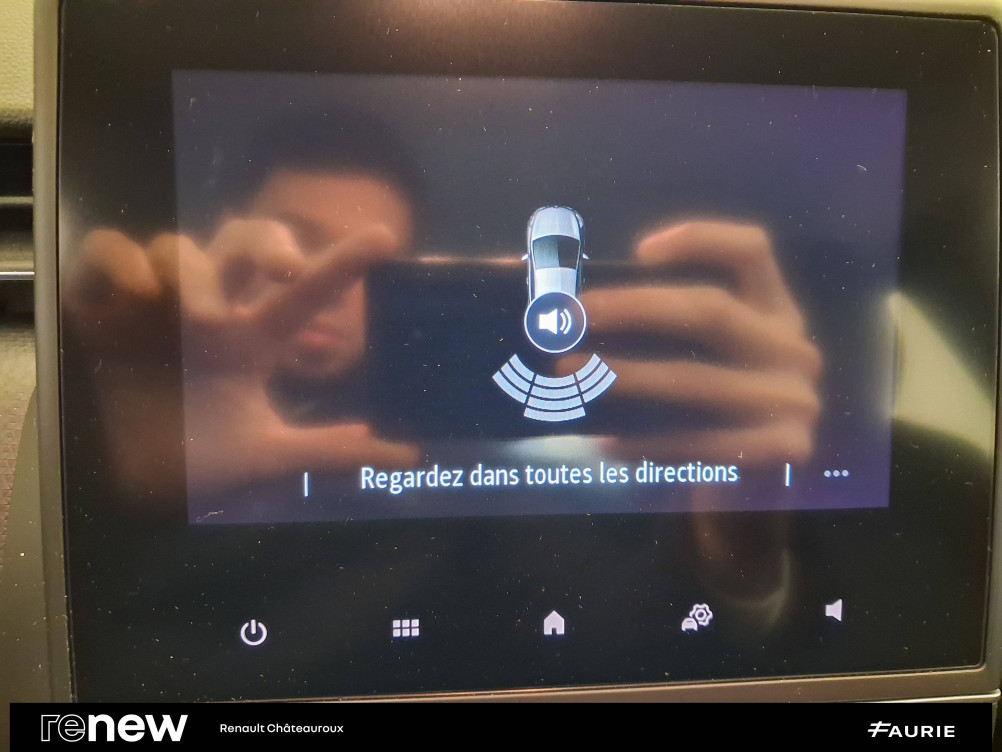 Acheter Renault Clio 5 Clio E-Tech 140 - 21N Business 5p occasion dans les concessions du Groupe Faurie