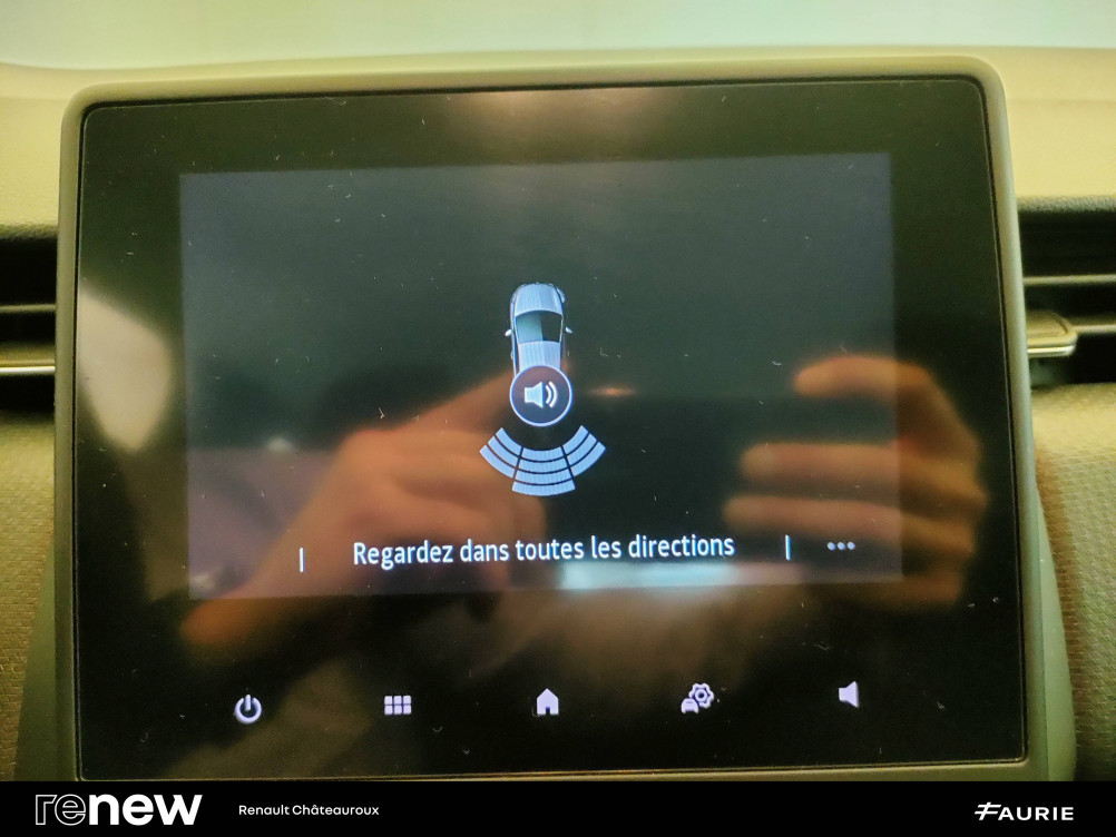 Acheter Renault Clio 5 Clio E-Tech 140 - 21N Business 5p occasion dans les concessions du Groupe Faurie