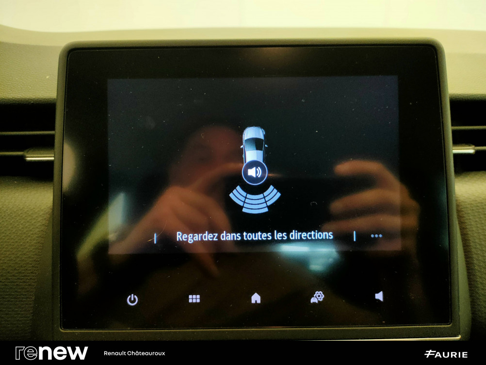 Acheter Renault Clio 5 Clio E-Tech 140 - 21N Business 5p occasion dans les concessions du Groupe Faurie