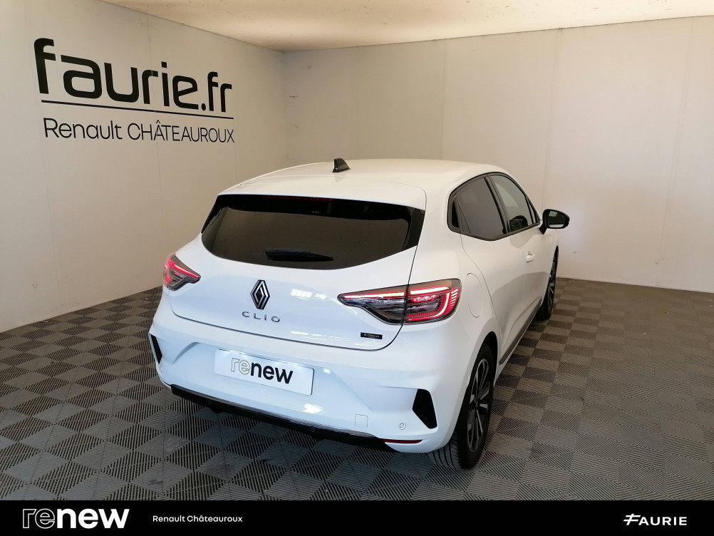 Acheter Renault Clio 5 Clio E-Tech full hybrid 145 ch GSR2 Techno 5p occasion dans les concessions du Groupe Faurie