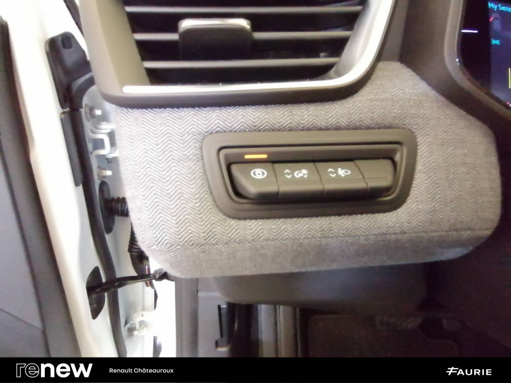 Acheter Renault Clio 5 Clio E-Tech full hybrid 145 ch GSR2 Techno 5p occasion dans les concessions du Groupe Faurie