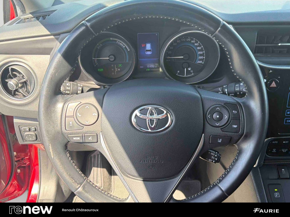 Acheter Toyota Auris Auris Touring Sports Hybride 136h Design 5p occasion dans les concessions du Groupe Faurie