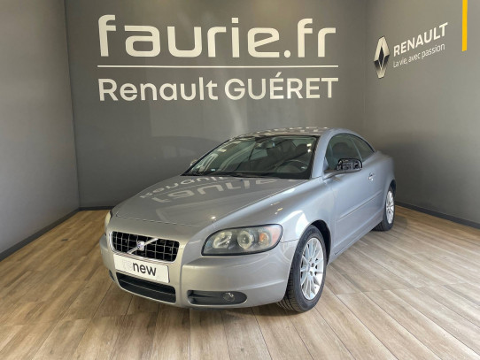 Acheter Volvo C70 C70 Cabriolet 2.4L 140 Momentum 2p occasion dans les concessions du Groupe Faurie