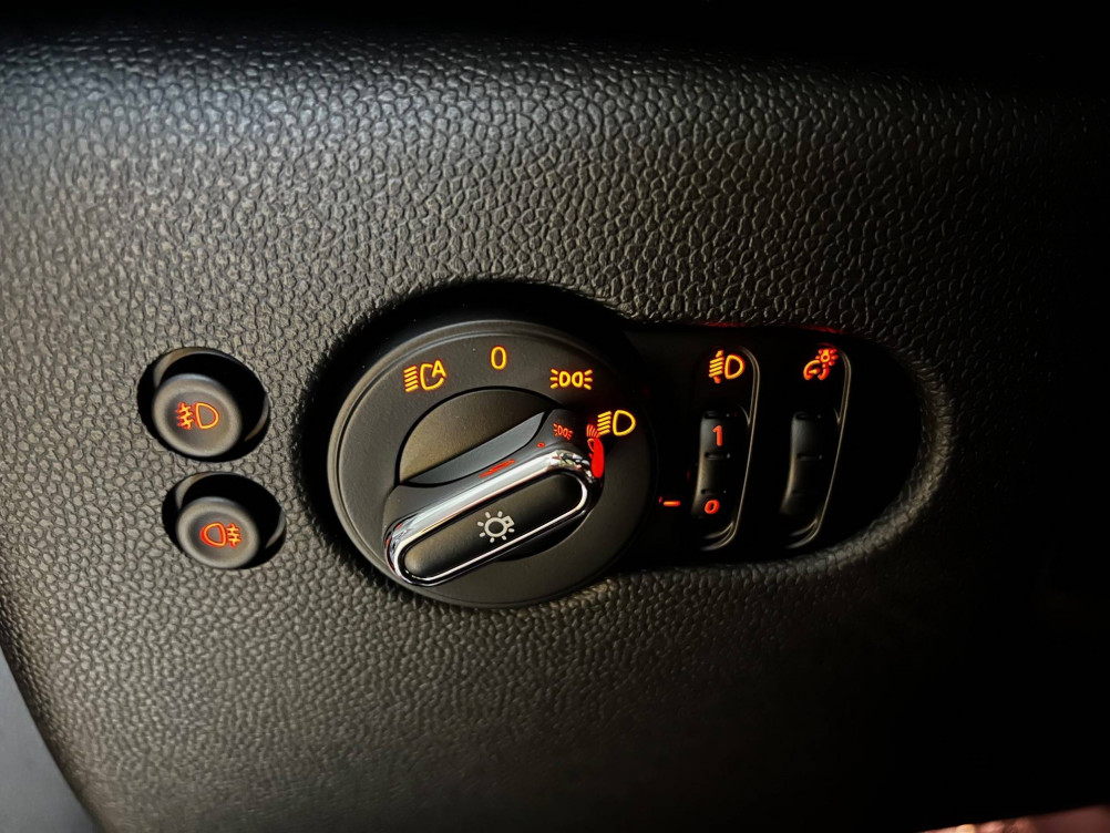 Acheter Mini Mini Hatch 3 Portes Cooper 136 ch Finition Salt Auto-ecole 3p occasion dans les concessions du Groupe Faurie