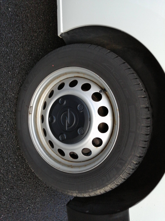 Acheter Opel Vivaro Fourgon VIVARO FGN L2 2.0 DIESEL 180 CH BVA8 PACK BUSINESS 4p occasion dans les concessions du Groupe Faurie