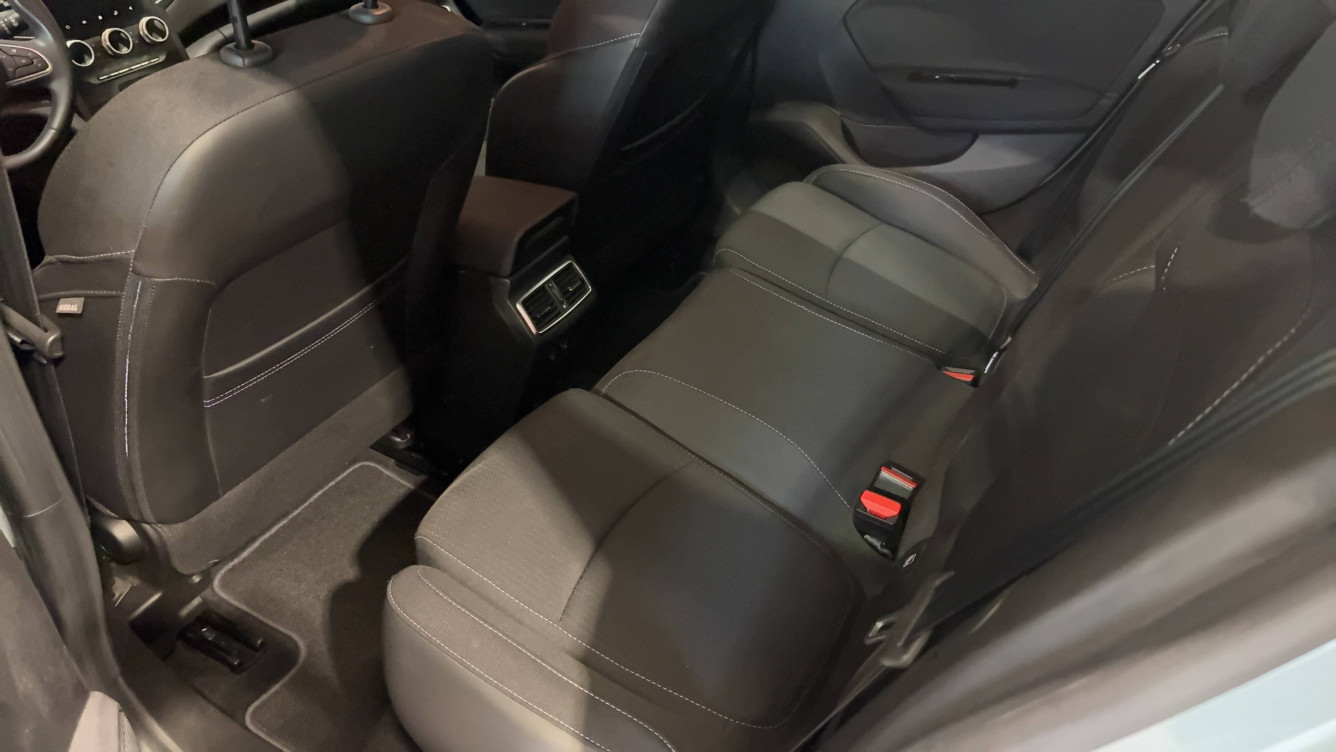 Acheter Renault Megane 4 Mégane IV Berline Blue dCi 115 EDC Business 5p occasion dans les concessions du Groupe Faurie