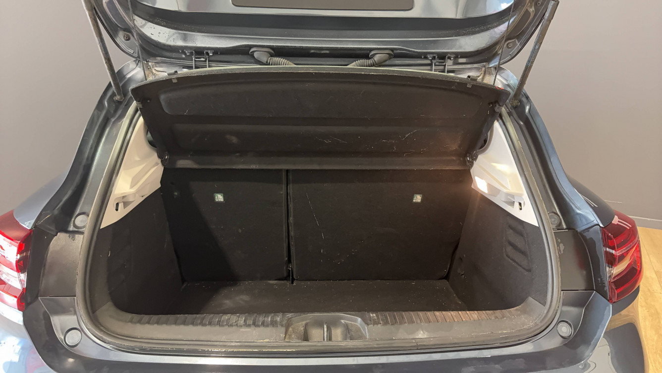 Acheter Renault Clio 5 Clio E-Tech 140 - 21N Business 5p occasion dans les concessions du Groupe Faurie