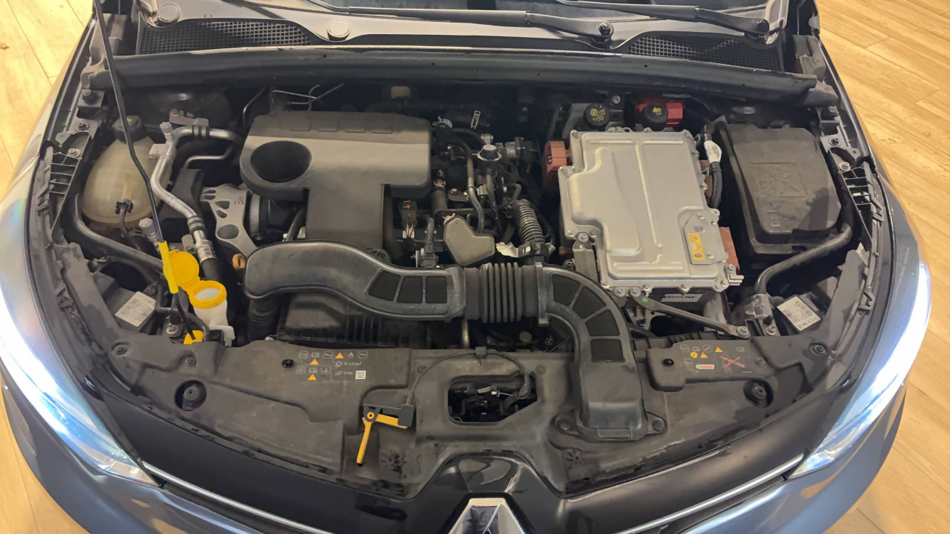 Acheter Renault Clio 5 Clio E-Tech 140 - 21N Business 5p occasion dans les concessions du Groupe Faurie