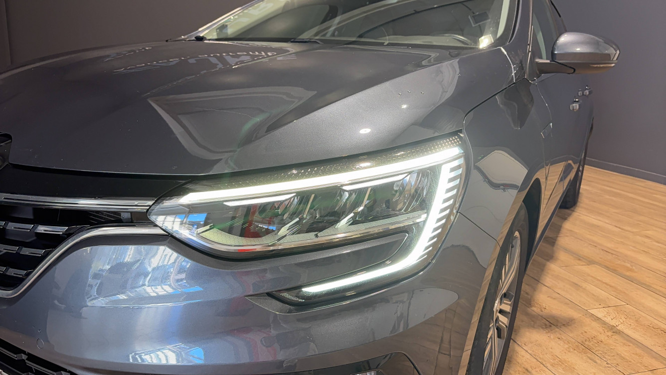 Acheter Renault Megane 4 Mégane IV Berline Blue dCi 115 - 20 Intens 5p occasion dans les concessions du Groupe Faurie