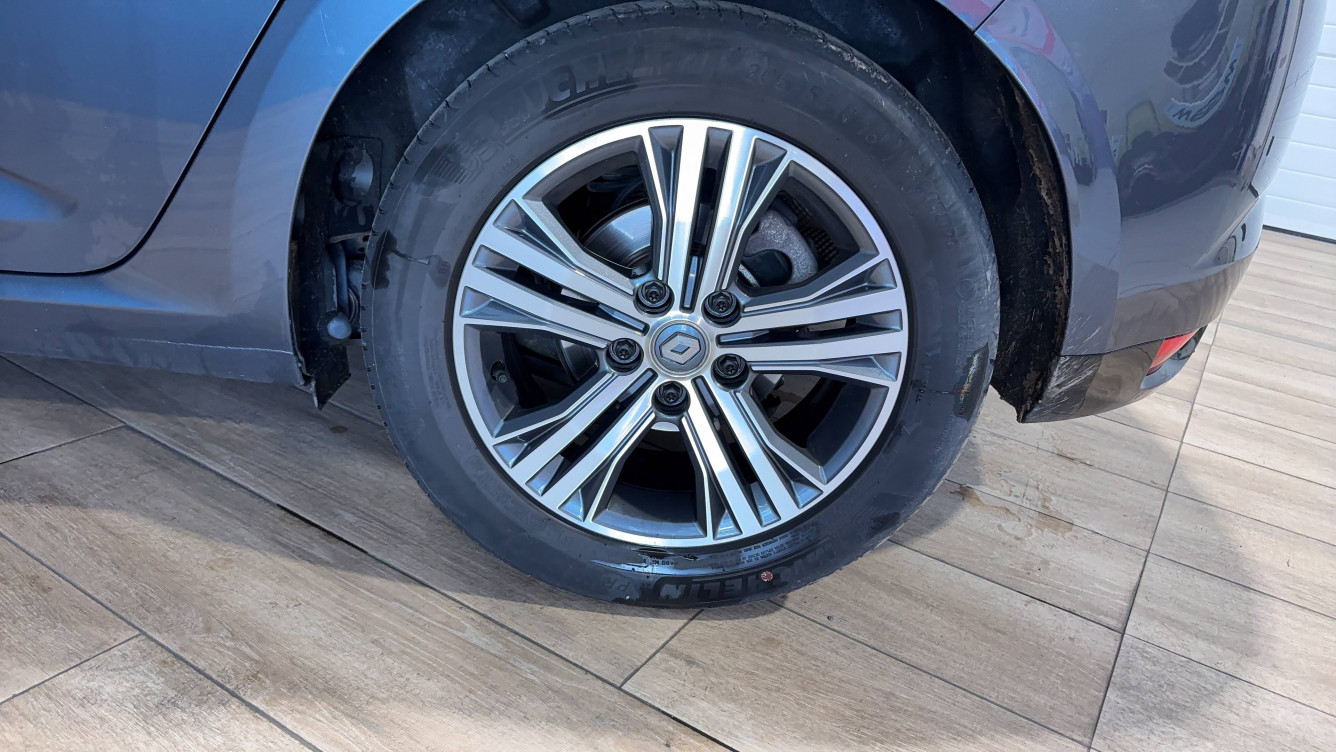 Acheter Renault Megane 4 Mégane IV Berline Blue dCi 115 - 20 Intens 5p occasion dans les concessions du Groupe Faurie