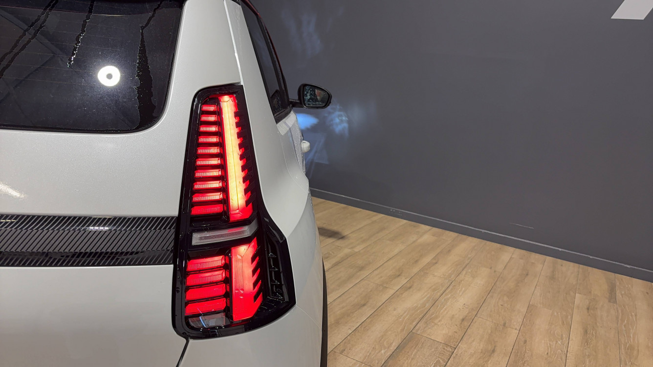Acheter Renault Renault 5 Renault 5 E-Tech Electrique 150 ch autonomie confort Techno 5p neuf dans les concessions du Groupe Faurie