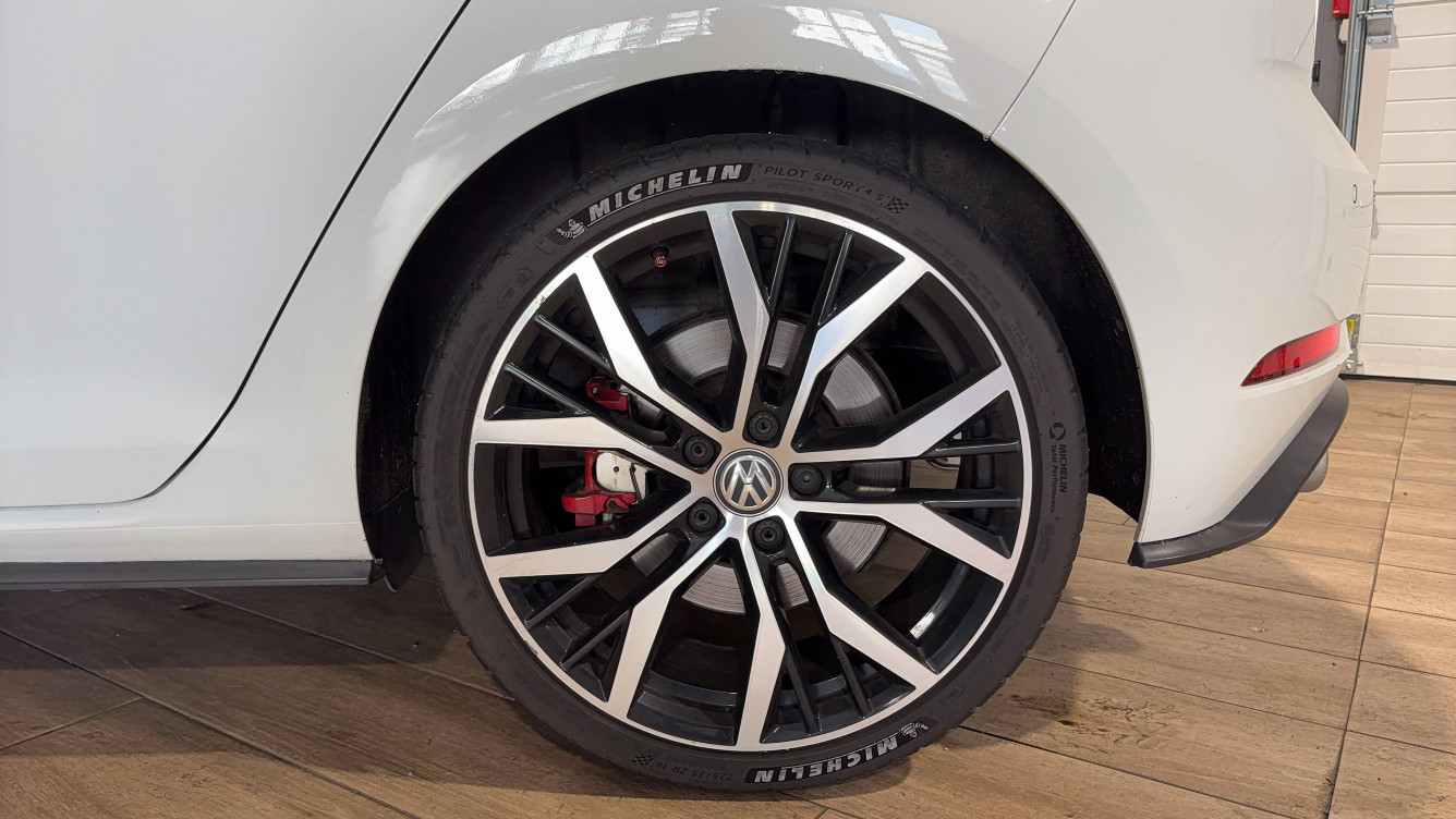 Acheter Volkswagen Golf Golf 2.0 TSI 245 BlueMotion Technology GTI Performance 5p occasion dans les concessions du Groupe Faurie