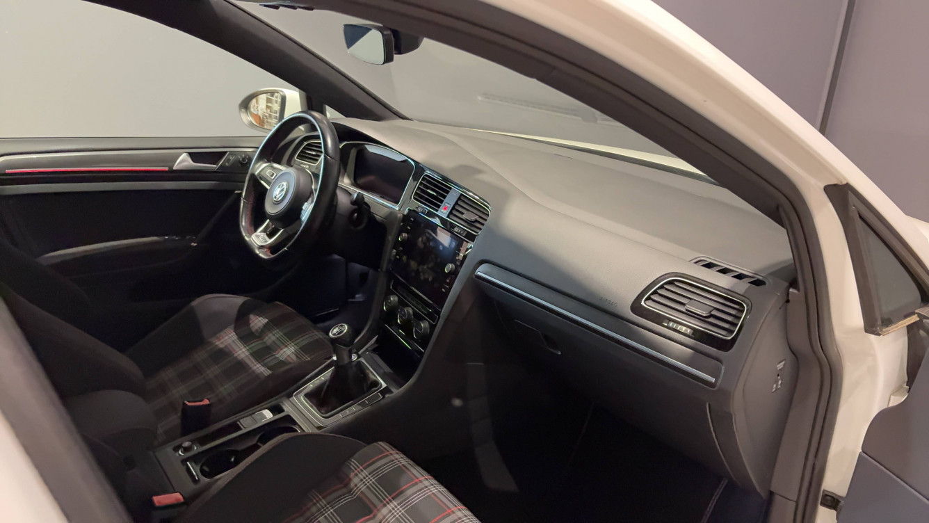 Acheter Volkswagen Golf Golf 2.0 TSI 245 BlueMotion Technology GTI Performance 5p occasion dans les concessions du Groupe Faurie