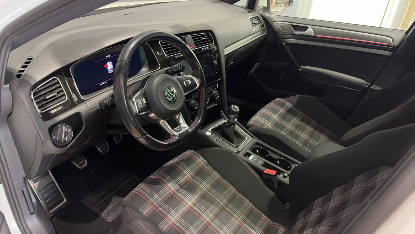 Acheter Volkswagen Golf Golf 2.0 TSI 245 BlueMotion Technology GTI Performance 5p occasion dans les concessions du Groupe Faurie