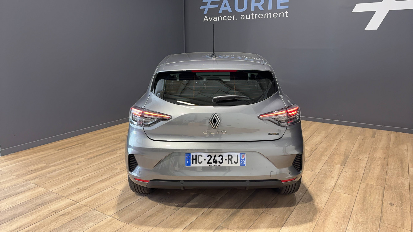 Acheter Renault Clio 5 Clio E-Tech full hybrid 145 GSR2 Evolution 5p neuf dans les concessions du Groupe Faurie
