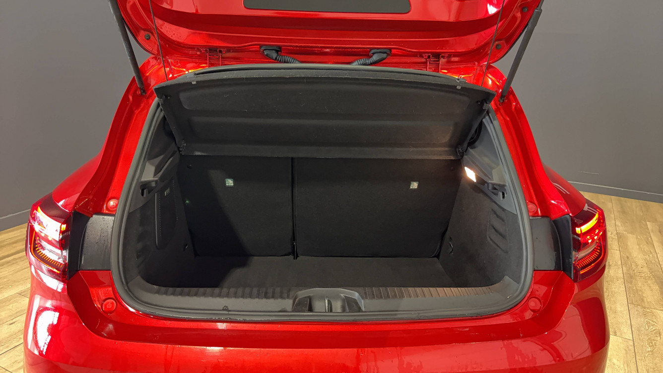 Acheter Renault Clio 5 Clio E-Tech 140 Intens 5p occasion dans les concessions du Groupe Faurie