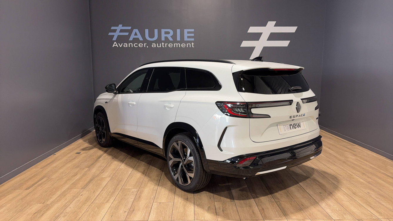 Acheter Renault Espace 6 Espace E-Tech full hybrid 200 GSR2 esprit Alpine 5p neuf dans les concessions du Groupe Faurie