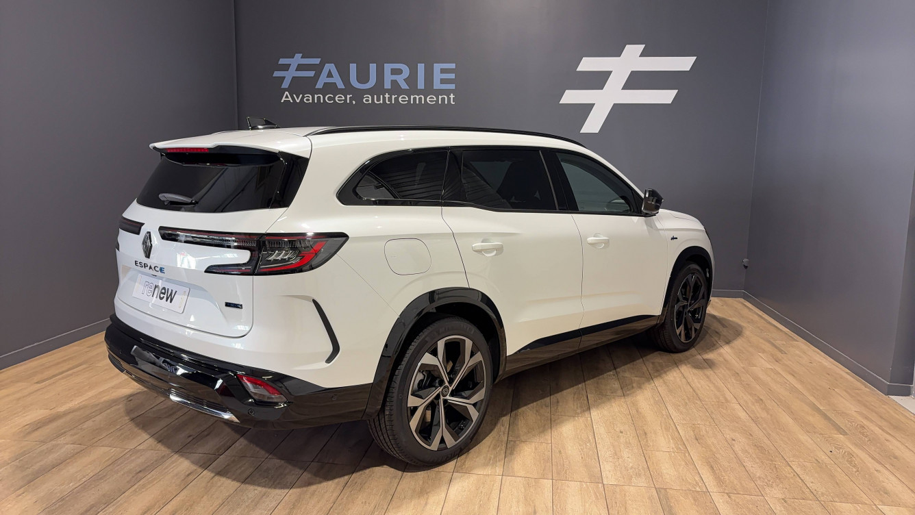 Acheter Renault Espace 6 Espace E-Tech full hybrid 200 GSR2 esprit Alpine 5p neuf dans les concessions du Groupe Faurie