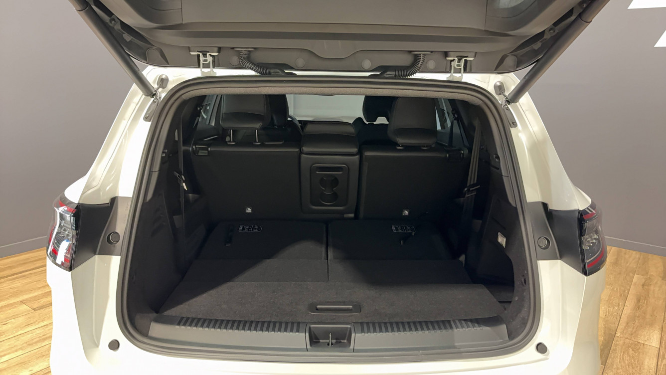 Acheter Renault Espace 6 Espace E-Tech full hybrid 200 GSR2 esprit Alpine 5p neuf dans les concessions du Groupe Faurie