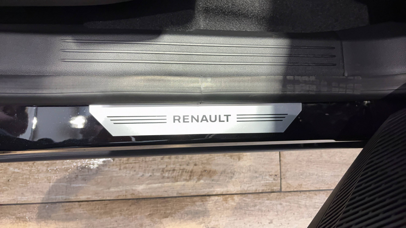 Acheter Renault Austral Austral E-Tech full hybrid 200 GSR2 Iconic 5p neuf dans les concessions du Groupe Faurie