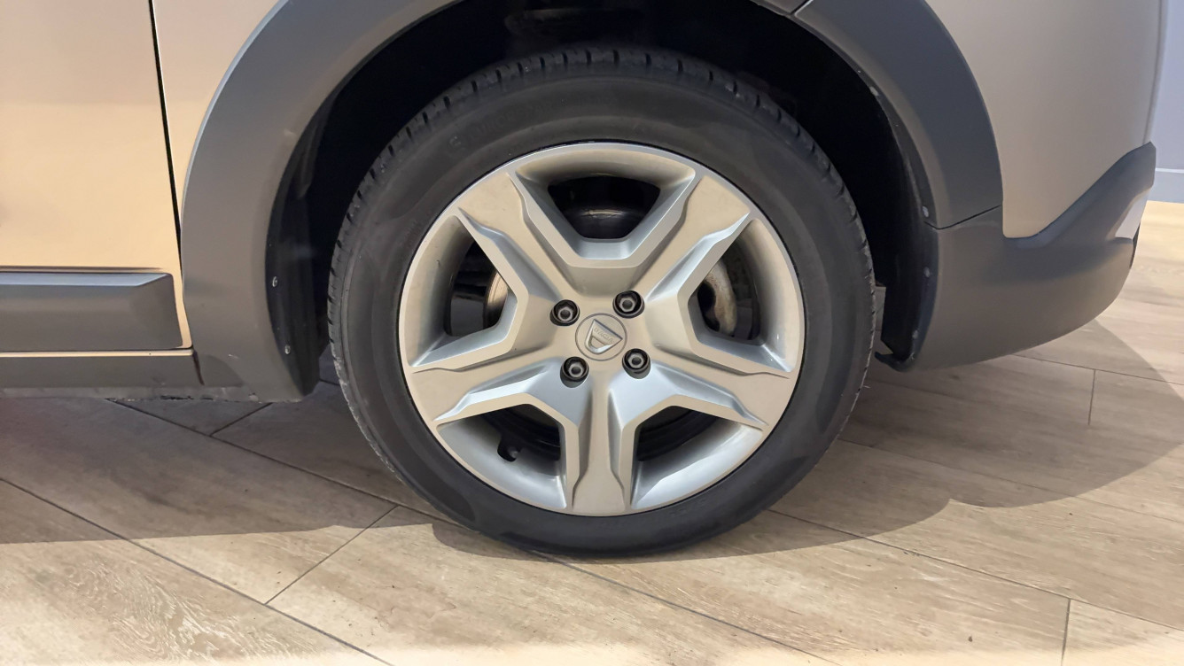 Acheter Dacia Lodgy Lodgy TCe 130 FAP 7 places Stepway 5p occasion dans les concessions du Groupe Faurie