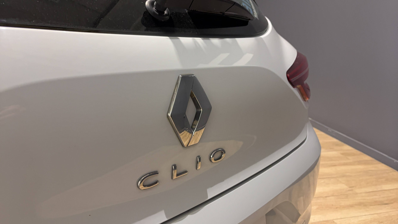 Acheter Renault Clio 5 CLIO SOCIETE BLUE DCI 85 AIR 5p occasion dans les concessions du Groupe Faurie