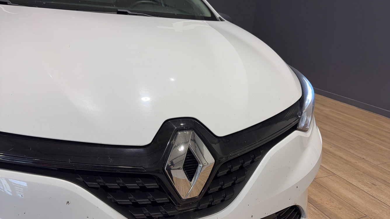 Acheter Renault Clio 5 CLIO SOCIETE BLUE DCI 85 AIR 5p occasion dans les concessions du Groupe Faurie