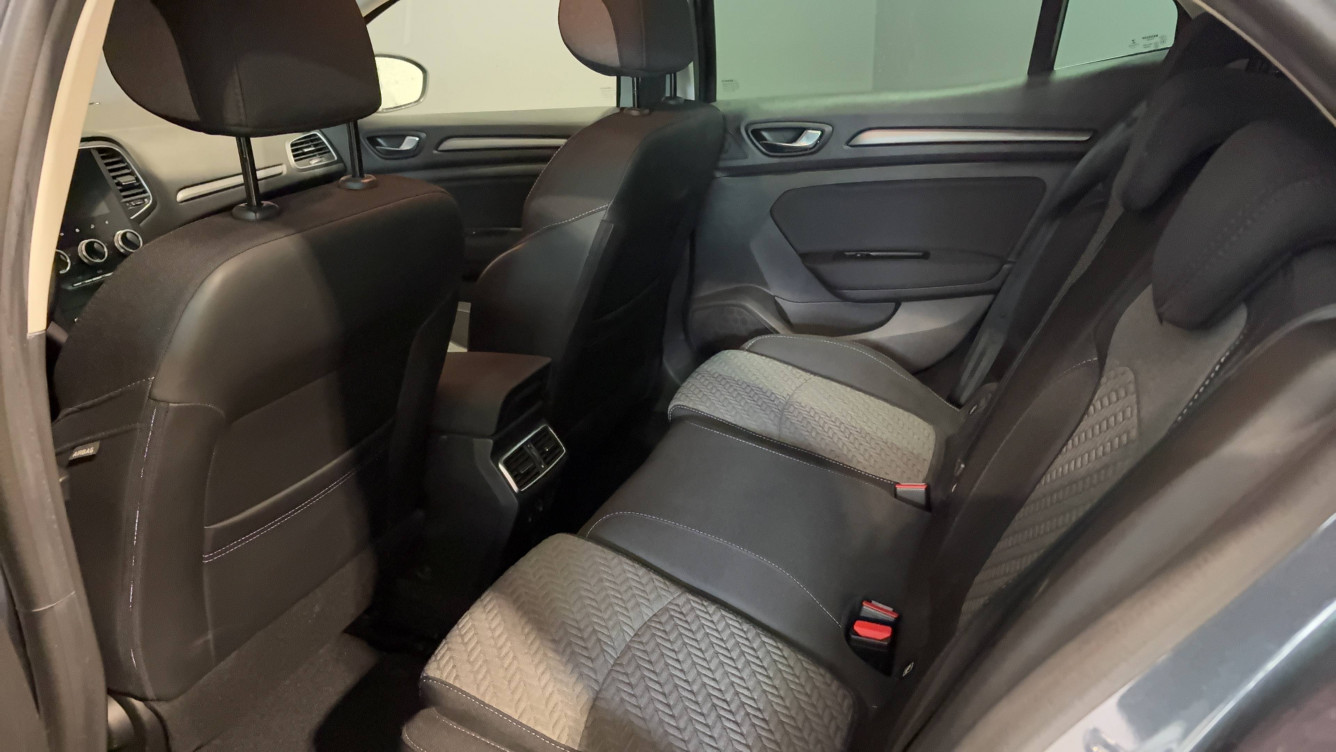 Acheter Renault Megane 4 Mégane IV Berline Blue dCi 115 Limited 5p occasion dans les concessions du Groupe Faurie