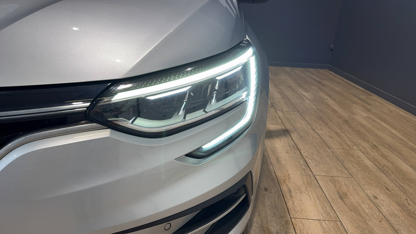 Acheter Renault Megane 4 Mégane IV Berline Blue dCi 115 Business 5p occasion dans les concessions du Groupe Faurie