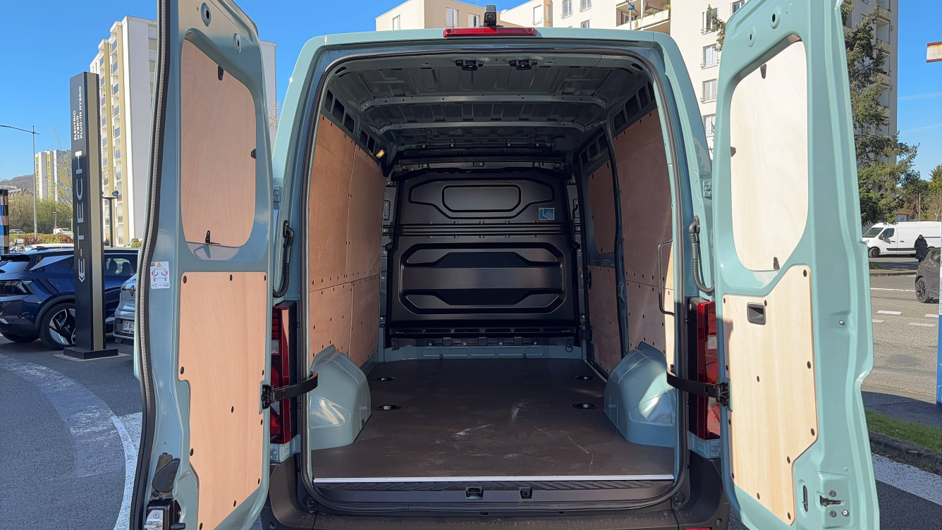 Acheter Renault Master Électrique MASTER ELECTRIQUE FGN L2H2 3T5 GRANDE AUTONOMIE ADVANCE 4p neuf dans les concessions du Groupe Faurie