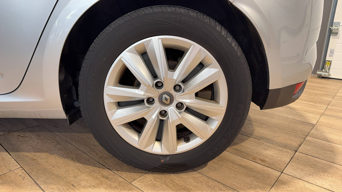 Acheter Renault Megane 4 Mégane IV Berline Blue dCi 115 Business 5p occasion dans les concessions du Groupe Faurie