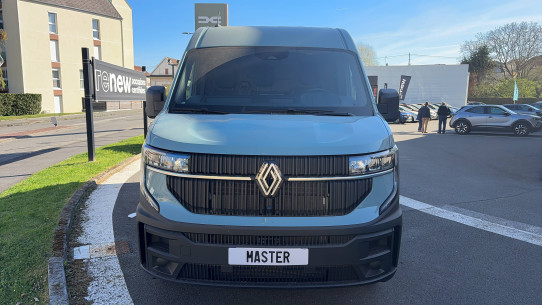 Acheter Renault Master Électrique MASTER ELECTRIQUE FGN L2H2 3T5 GRANDE AUTONOMIE ADVANCE 4p neuve* dans les concessions du Groupe Faurie